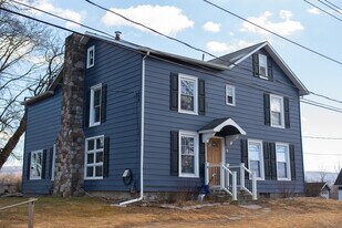 9 Wisner Rd, Unit Two-Unit Farmhouse in Warwick, NY - Building Photo