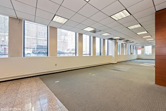 Eugenie Square in Chicago, IL - Building Photo - Interior Photo