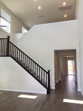 931 Island Palm Wy in Brentwood, CA - Building Photo - Building Photo