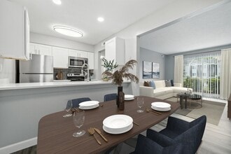 Hanna Village in Indianapolis, IN - Foto de edificio - Building Photo