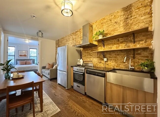 property at 1351 Hancock St