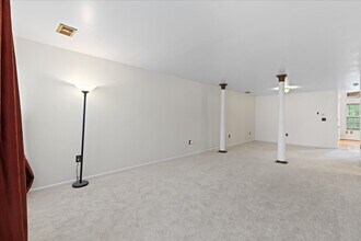 95 Tattersall Dr in Burlington Township, NJ - Building Photo - Building Photo