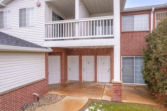 Lexington Village in Pleasant Prairie, WI - Building Photo - Building Photo