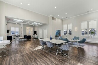 Riviera at West Village in Dallas, TX - Foto de edificio - Building Photo