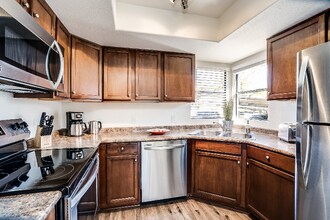 5855 N Kolb Rd in Tucson, AZ - Building Photo - Building Photo
