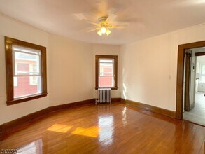 26 Elmwood Ave in Montclair, NJ - Building Photo - Building Photo