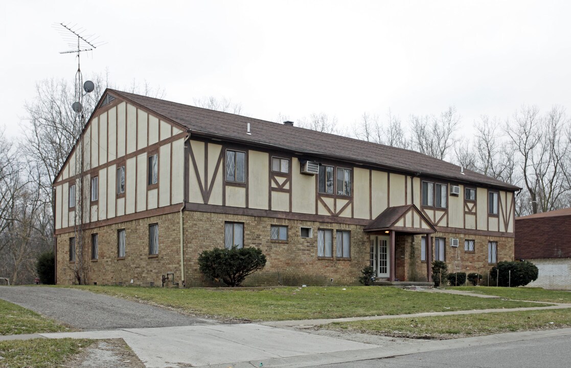 1509 Brooke Park Dr in Toledo, OH - Foto de edificio