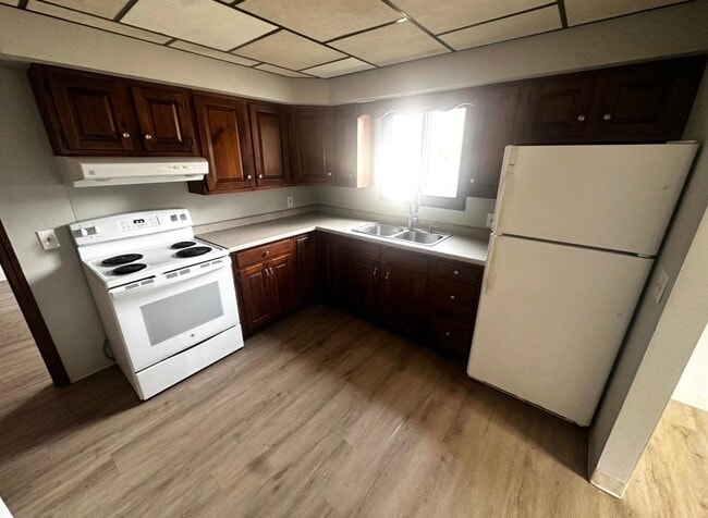 property at 10 Thompson St