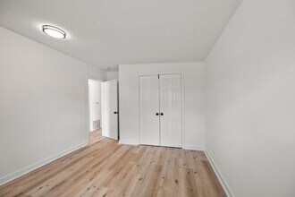 3761 Avera Ave in Winston-Salem, NC - Foto de edificio - Building Photo