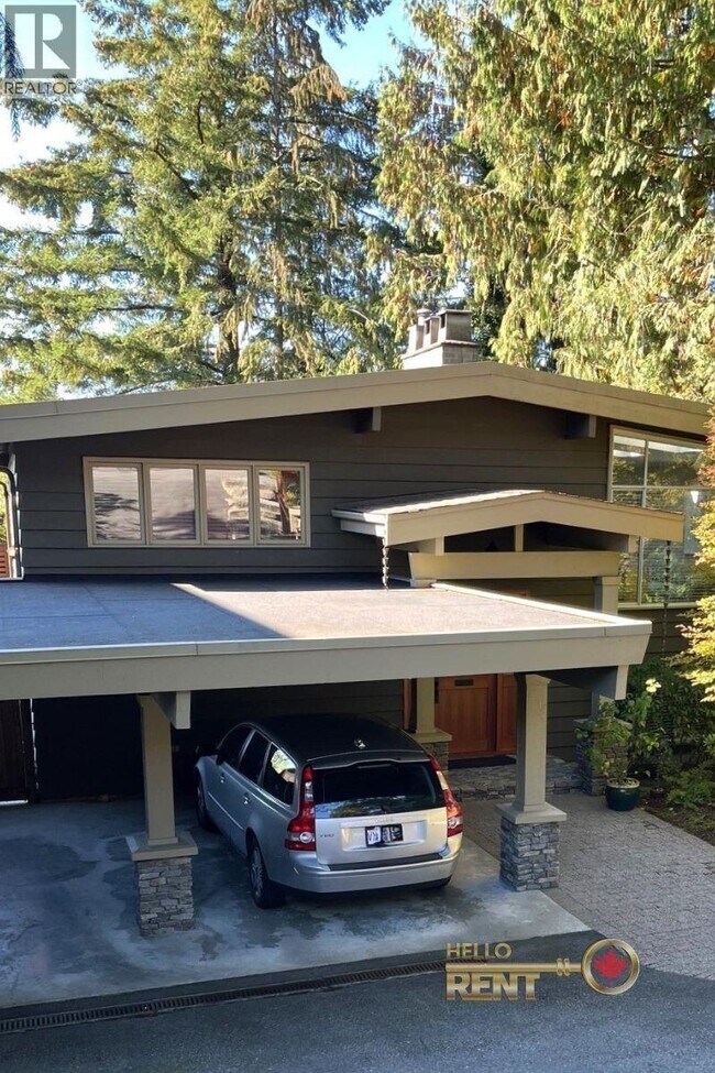 property at 771 Montroyal Blvd