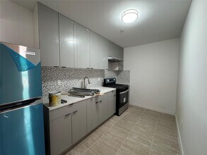 90-14 Whitney Ave in Queens, NY - Building Photo - Building Photo