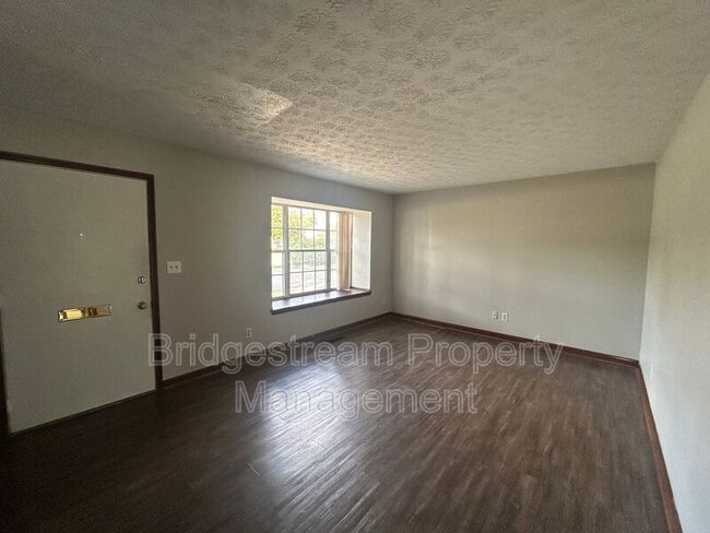 1038 Beryl Trail in Dayton, OH - Building Photo - Building Photo