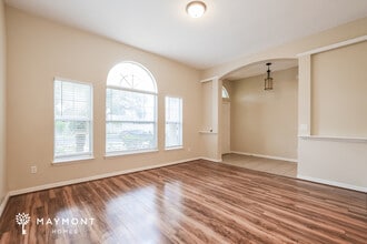 909 Lake Lindley Dr N in DeLand, FL - Building Photo - Building Photo