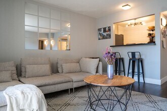 430 N Civic Dr in Walnut Creek, CA - Building Photo - Building Photo