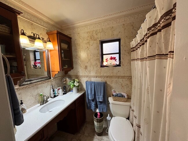 2761 SW 24th St in Miami, FL - Building Photo - Building Photo