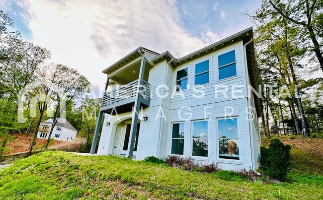 3690 Kirkstone Wy in Vestavia Hills, AL - Building Photo - Building Photo