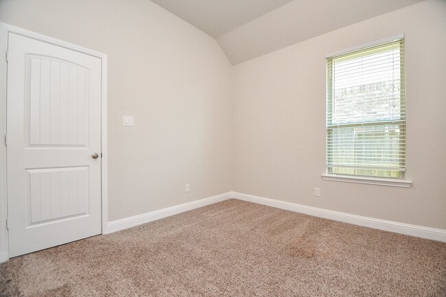 19319 Hays Spring Dr