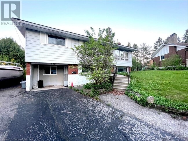 property at 442 Blythwood Pl
