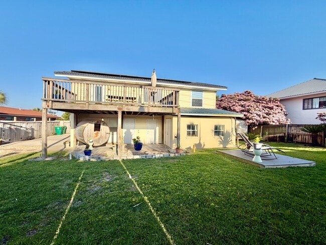 property at 723 Sailfish Dr