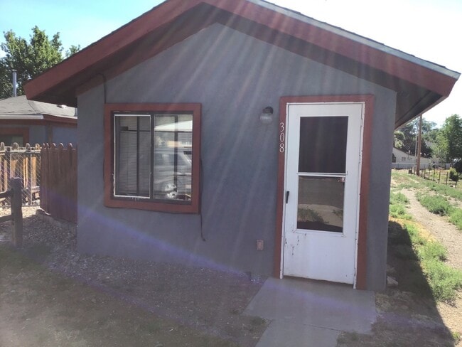 property at 308 S Elm St