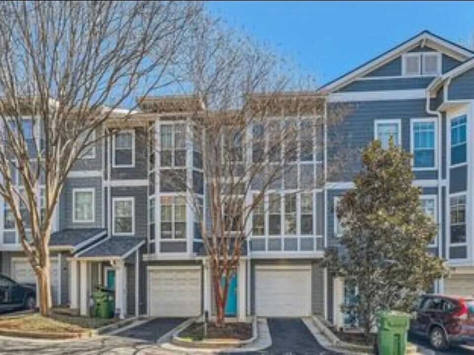 1055 Park Row North SE in Atlanta, GA - Building Photo