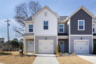 71 W Felton Rd in Cartersville, GA - Building Photo