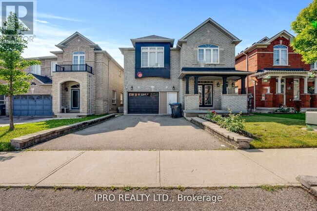property at 10 Arctic Fox Crescent