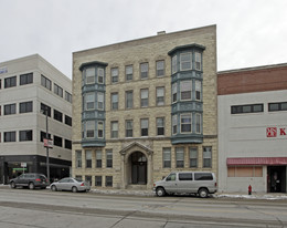 Comstock Apartments