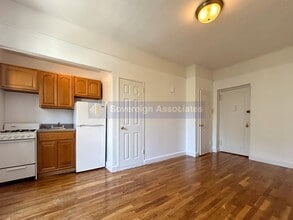 936 West End Ave in New York, NY - Building Photo - Building Photo