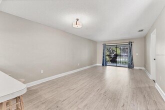 7866 Eagle Creek Dr in Sarasota, FL - Building Photo - Building Photo