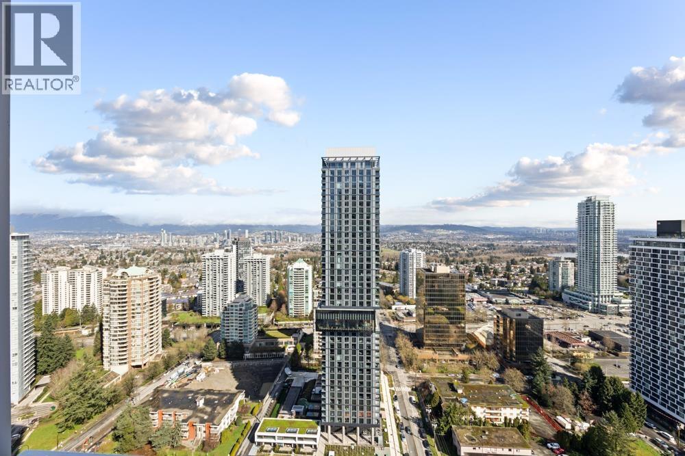 6087 Wilson Ave in Burnaby, BC - Building Photo