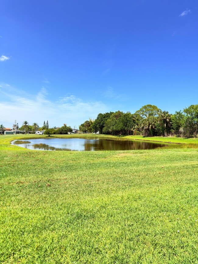 3231 SE Monte Vista St in Port St. Lucie, FL - Building Photo - Building Photo