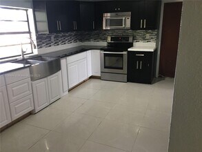 19850 SW 248th St in Homestead, FL - Building Photo - Building Photo