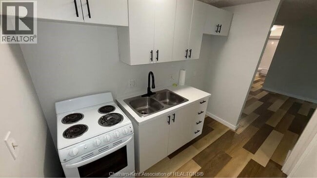 89 Sheldon Ave in Chatham, ON - Building Photo - Building Photo