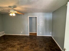 5000 Jerri Ln in Haltom City, TX - Building Photo - Building Photo