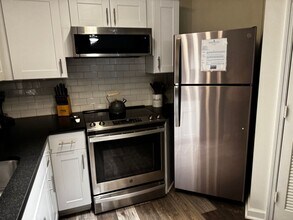 10 Lemoyne Ave in Hilton Head Island, SC - Building Photo - Building Photo