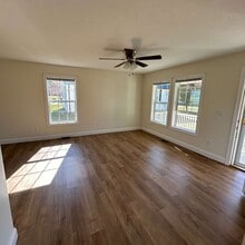 218 Magnolia St in Pembroke, KY - Building Photo - Building Photo