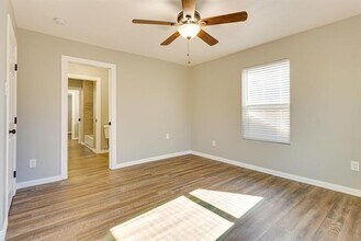 2725 Livingston Ave in Fort Worth, TX - Building Photo - Building Photo