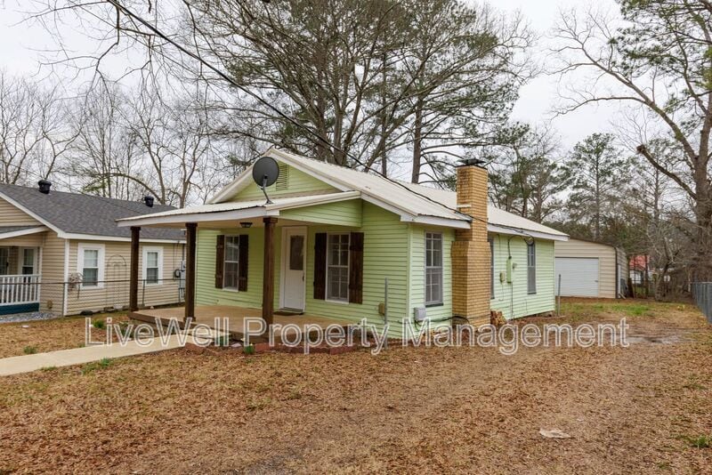 110 Goodwin St in Columbiana, AL - Building Photo