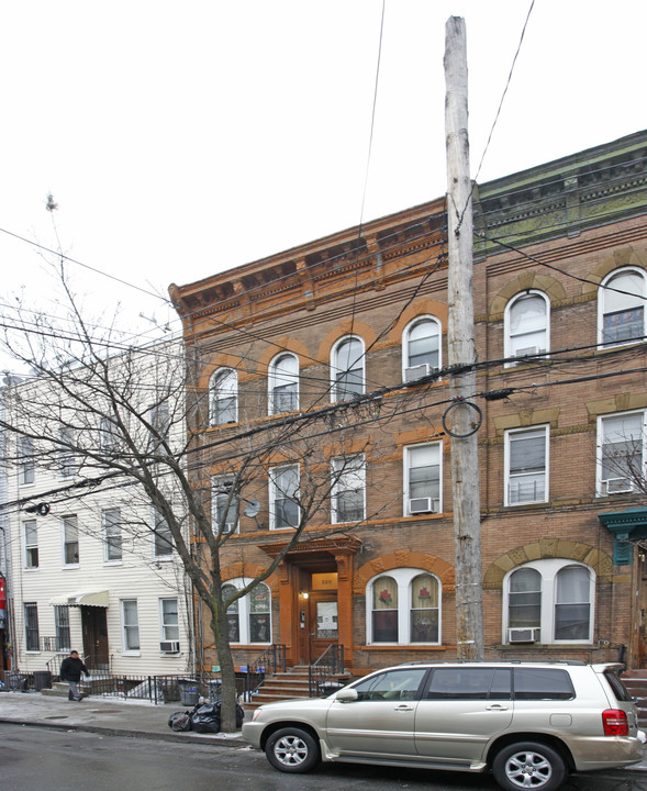 229 Wyckoff Ave in Brooklyn, NY - Building Photo