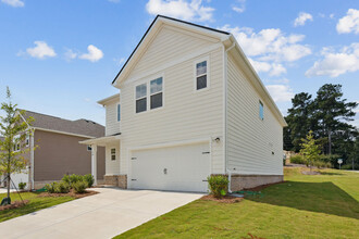 HARMON Cedar Run by Crescent Communities in Lawrenceville, GA - Foto de edificio - Building Photo
