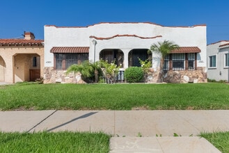 2509 W 73rd St, Unit 2509 in Los Angeles, CA - Building Photo - Building Photo