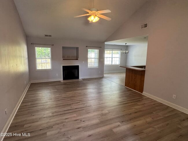 202 Two Oaks Ct in Newport, NC - Building Photo - Building Photo