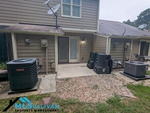 51 Crystal Oaks Ct in Durham, NC - Building Photo - Building Photo