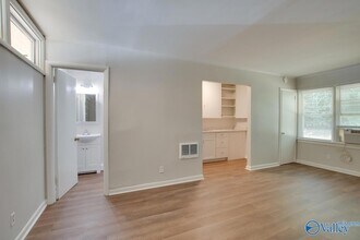 204 Grayson St SE, Unit 7 in Huntsville, AL - Building Photo - Building Photo