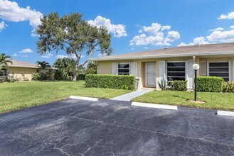 8807 Bella Vista Dr in Boca Raton, FL - Building Photo - Building Photo