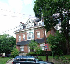 240 S Fairmount St in Pittsburgh, PA - Building Photo - Building Photo