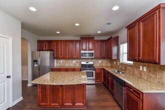 304 Brittney Cove in Loganville, GA - Building Photo - Building Photo