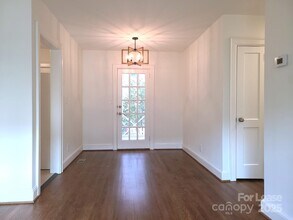 2114 Brandon Cir in Charlotte, NC - Building Photo - Building Photo