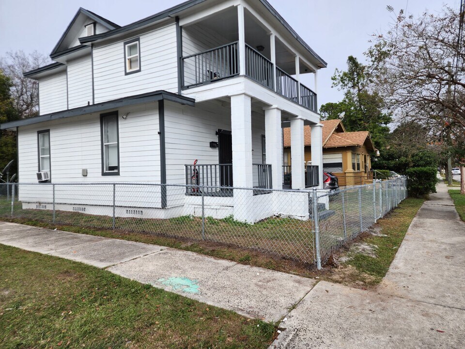 3904 Stuart St in Jacksonville, FL - Building Photo